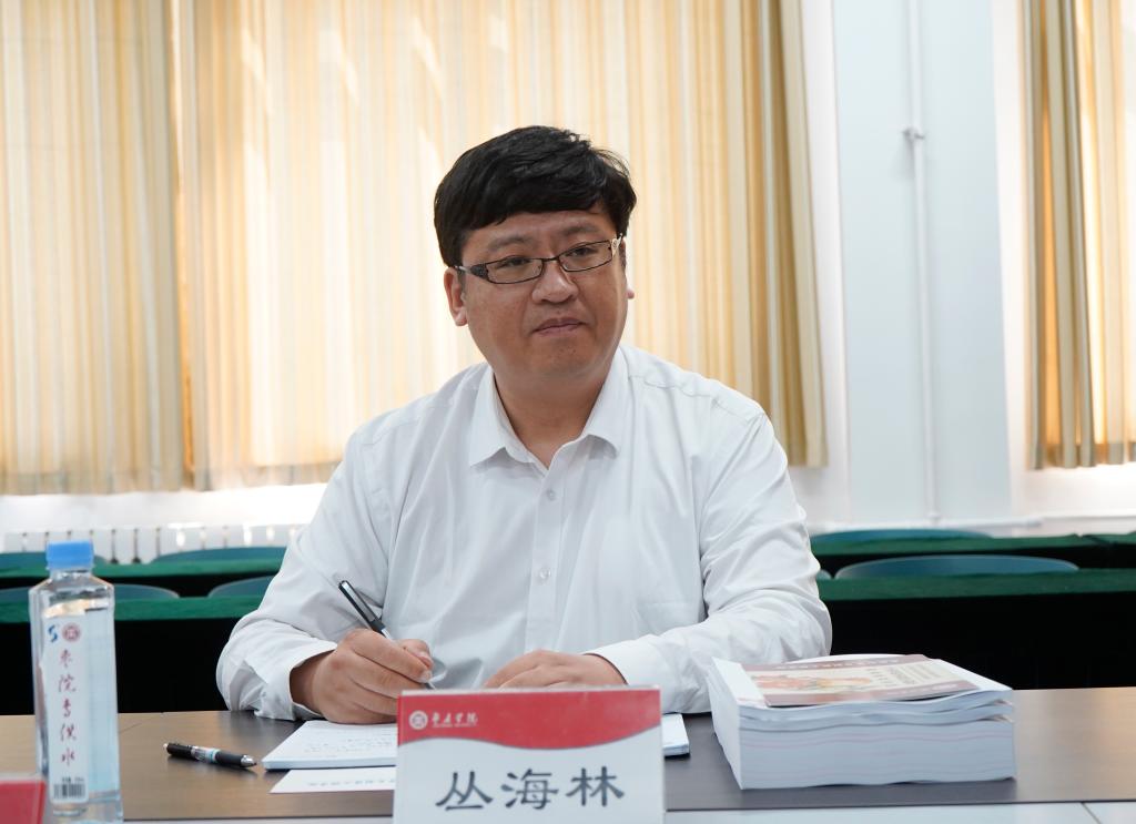 20250423丛海林校长调研食药学院2.JPG