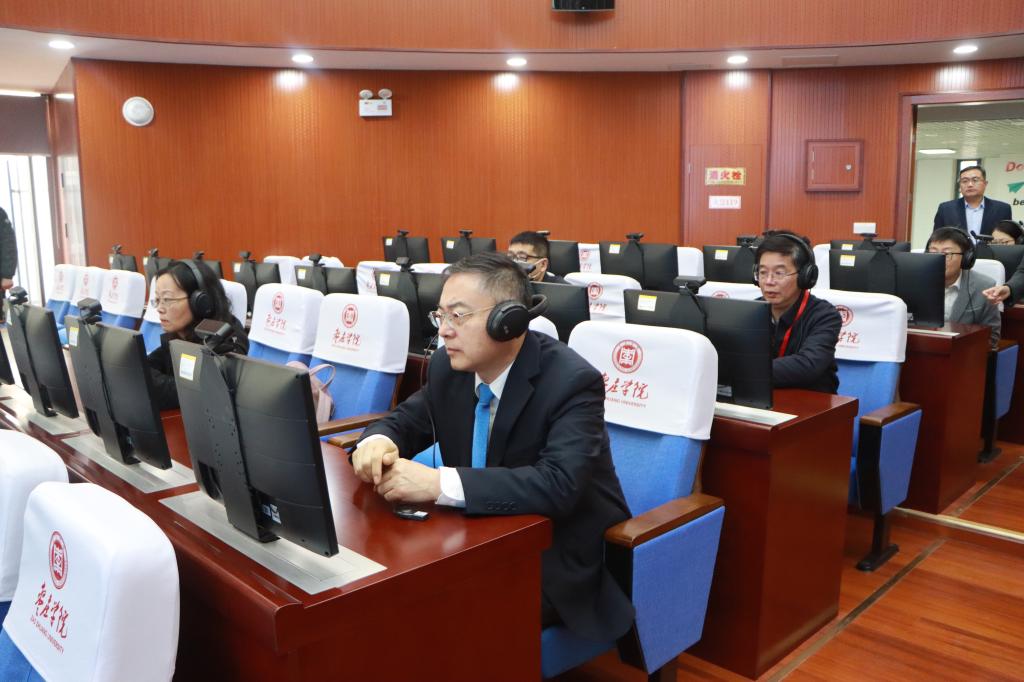 20241121LETOU官网召开师范类专业认证现场考查专家见面会 (8).jpg